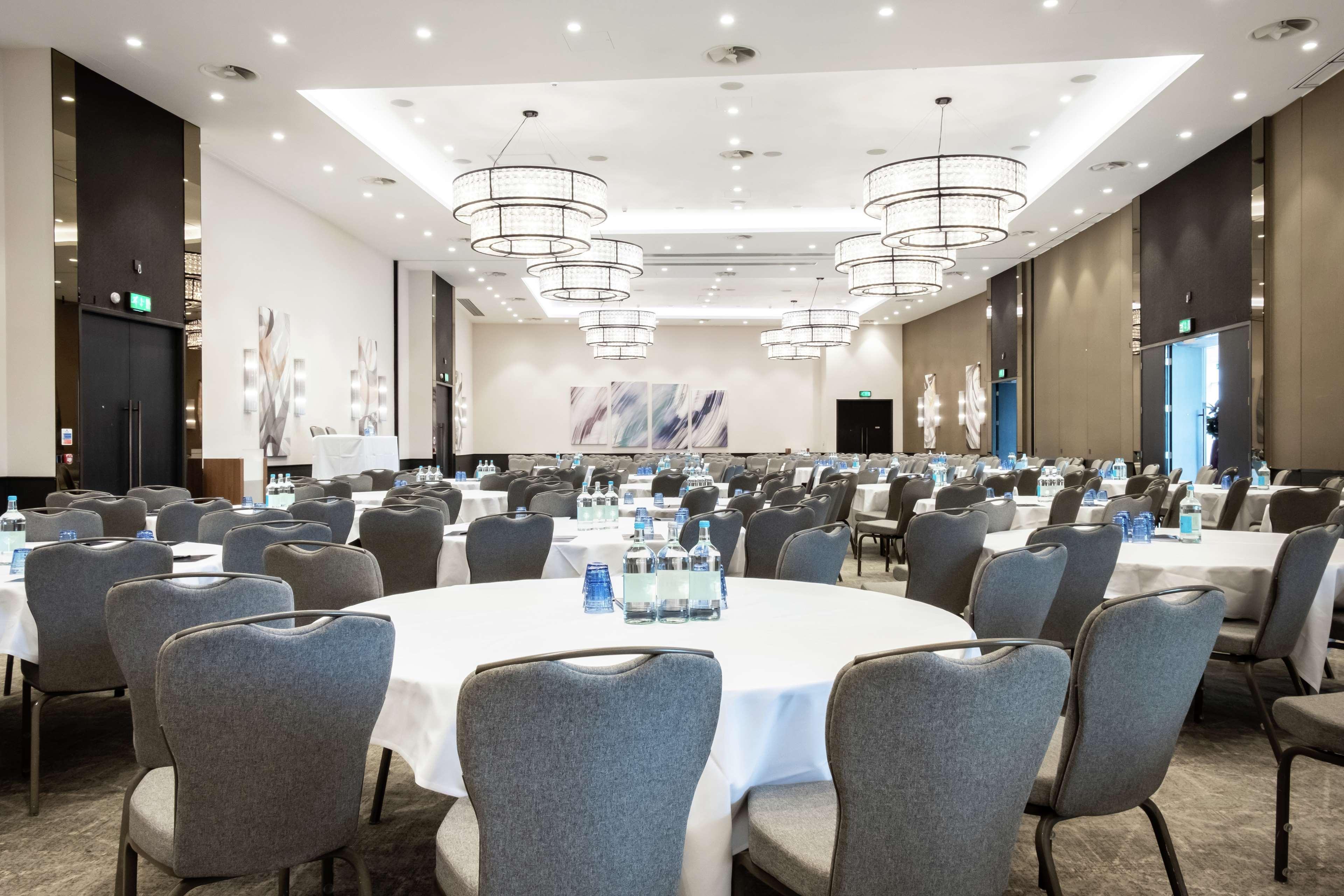 Hilton Southampton - Utilita Bowl Hotel Bagian luar foto