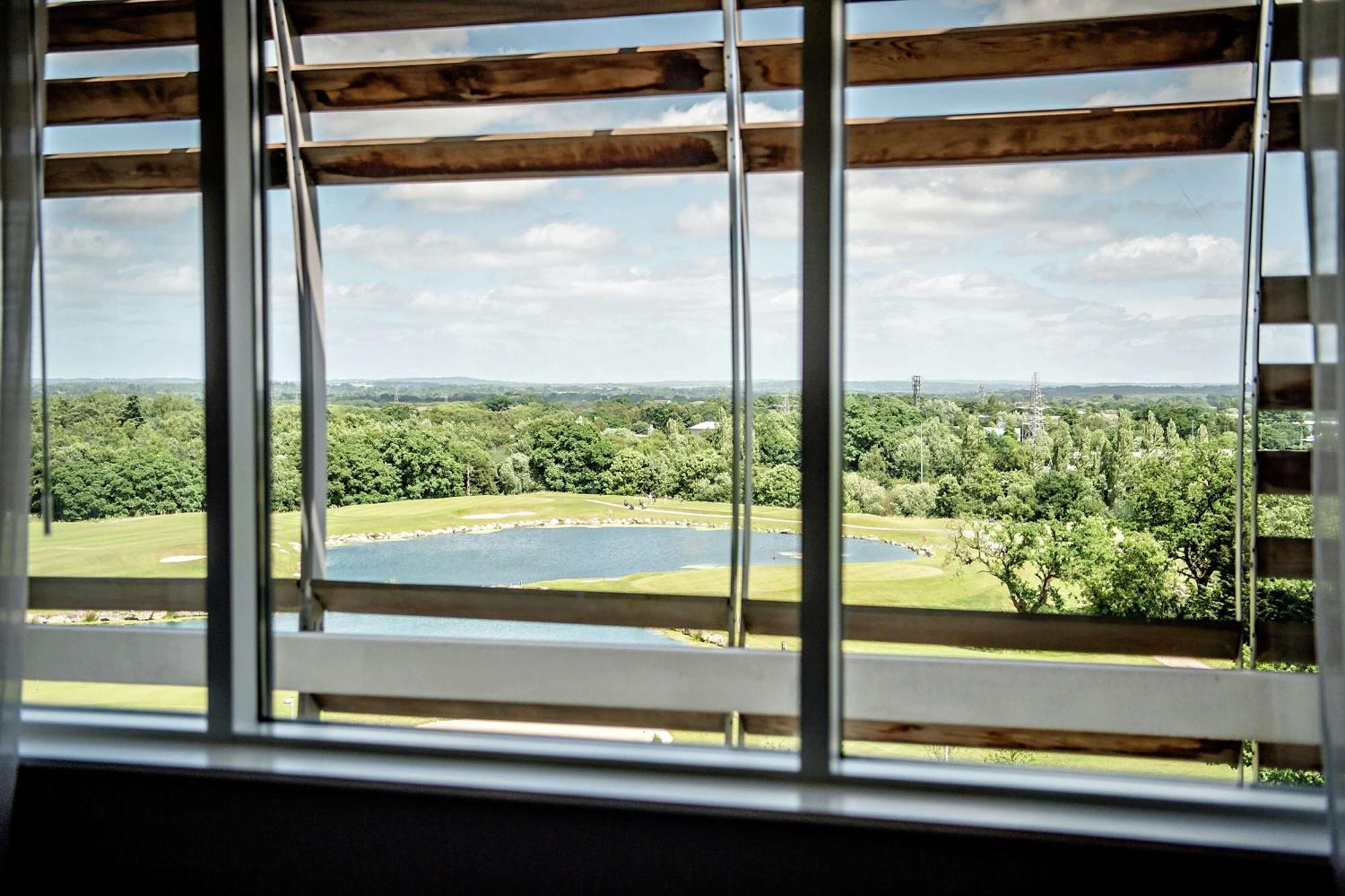 Hilton Southampton - Utilita Bowl Hotel Bagian luar foto